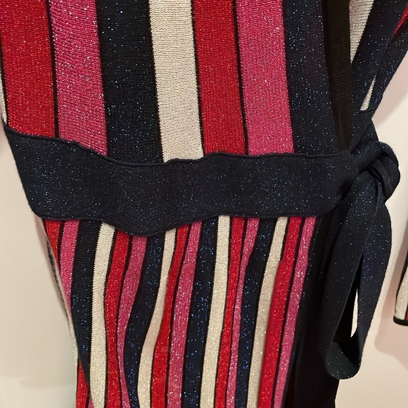 Diane Von Furstenberg Long Sleeve Striped Sparkle Wrap Dress Sz S - Picture 4 of 8